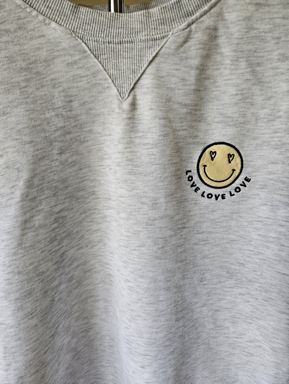 JAJU Short Sleeve Grey Sweatshirt - Smiley "Love" Patch - Size M - Picture 2 of 10